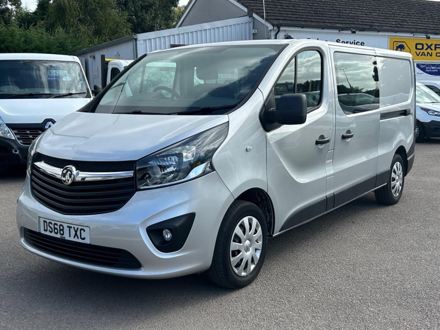 Vauxhall Vivaro Listing Image