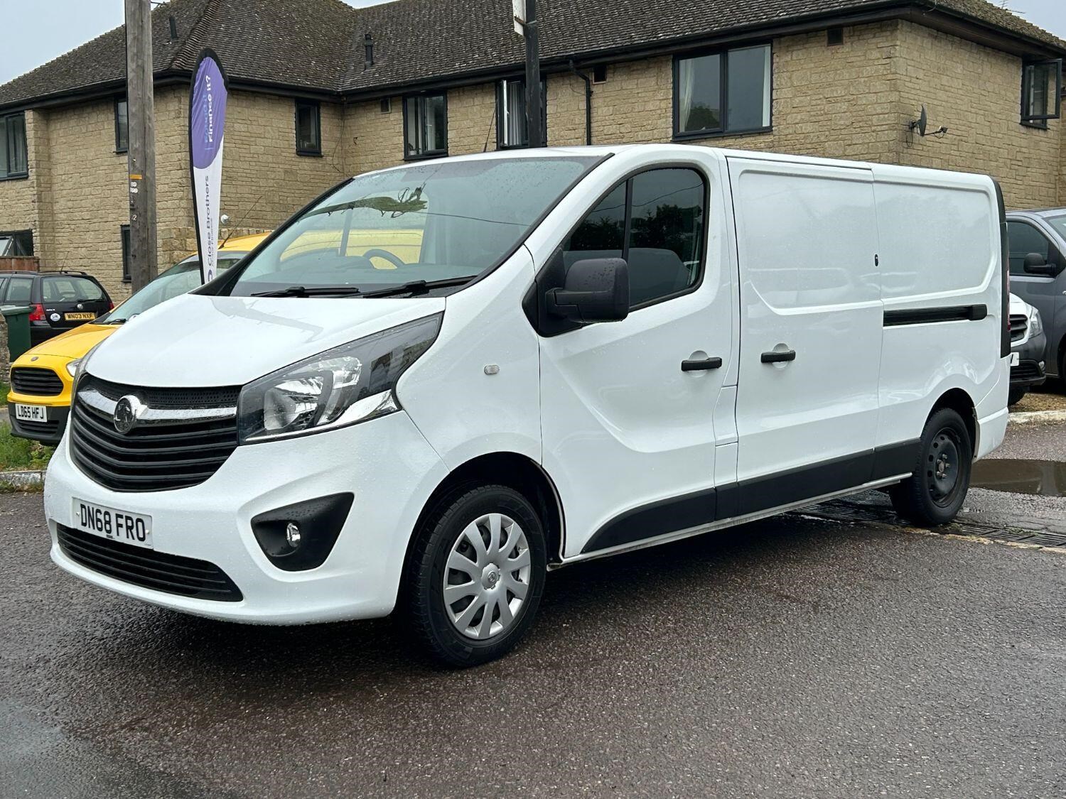 Vauxhall Vivaro Listing Image