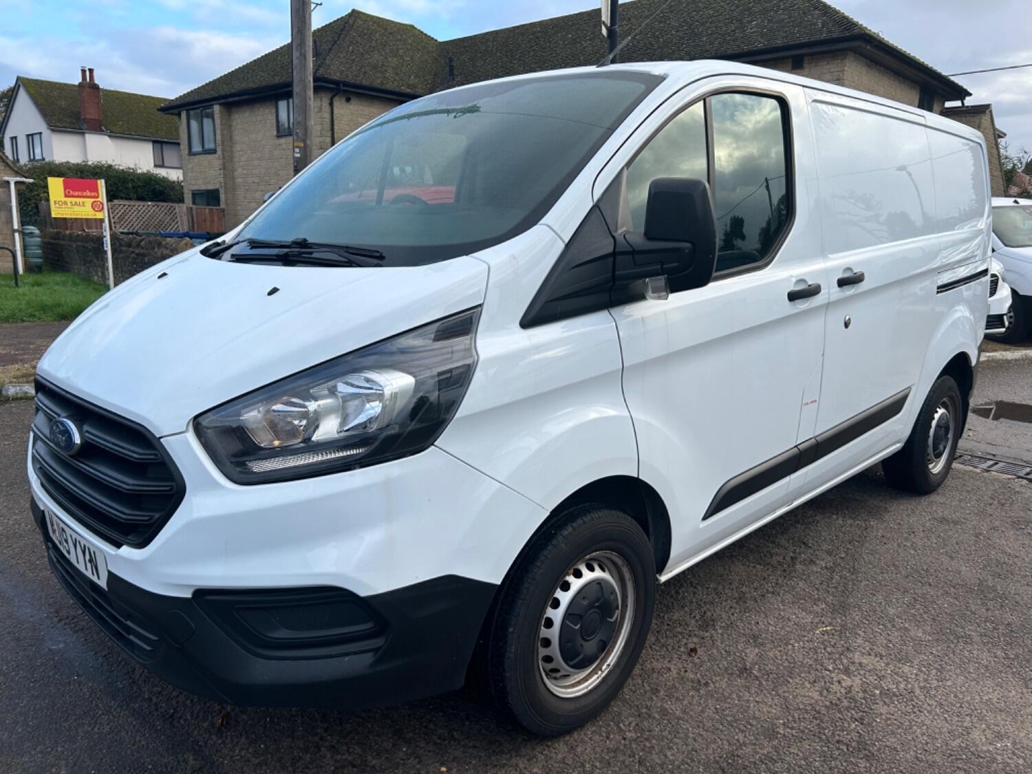 Ford Transit Custom Listing Image