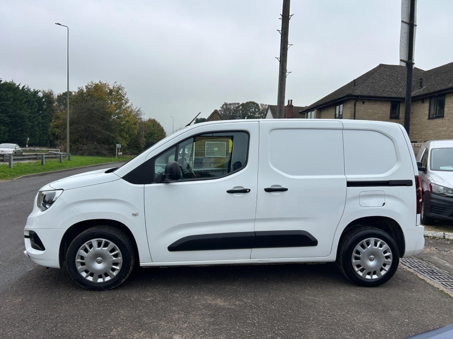 Vauxhall Combo Listing Image