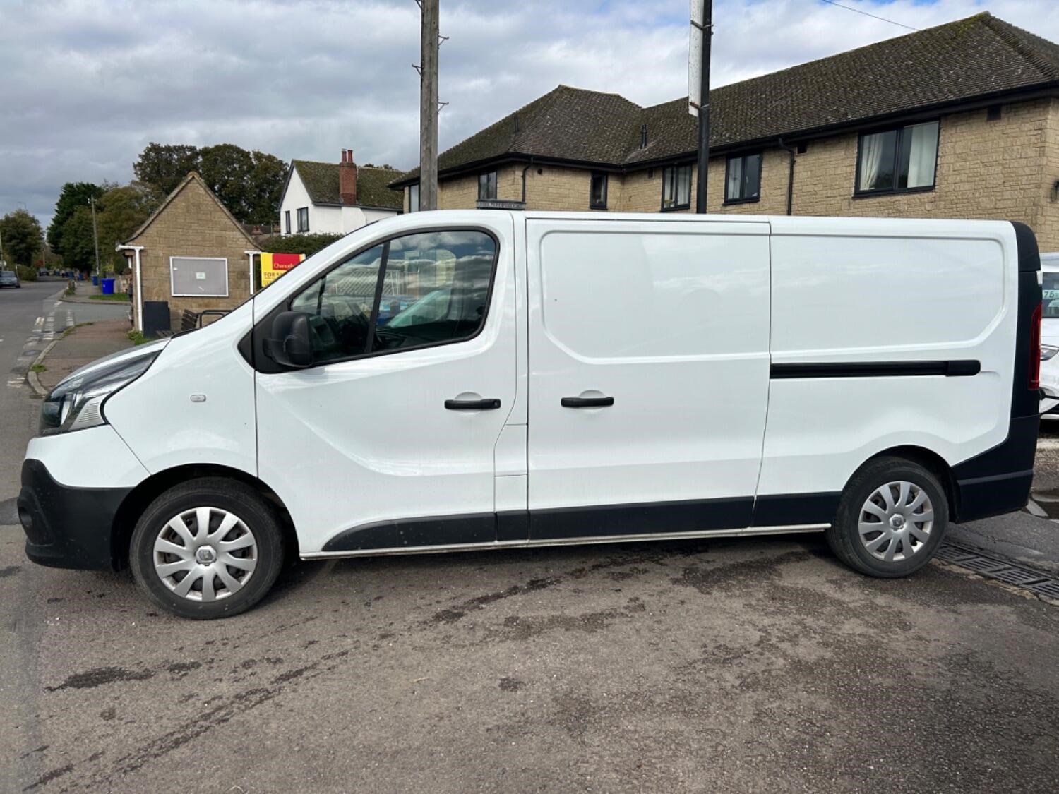 Renault Trafic Listing Image