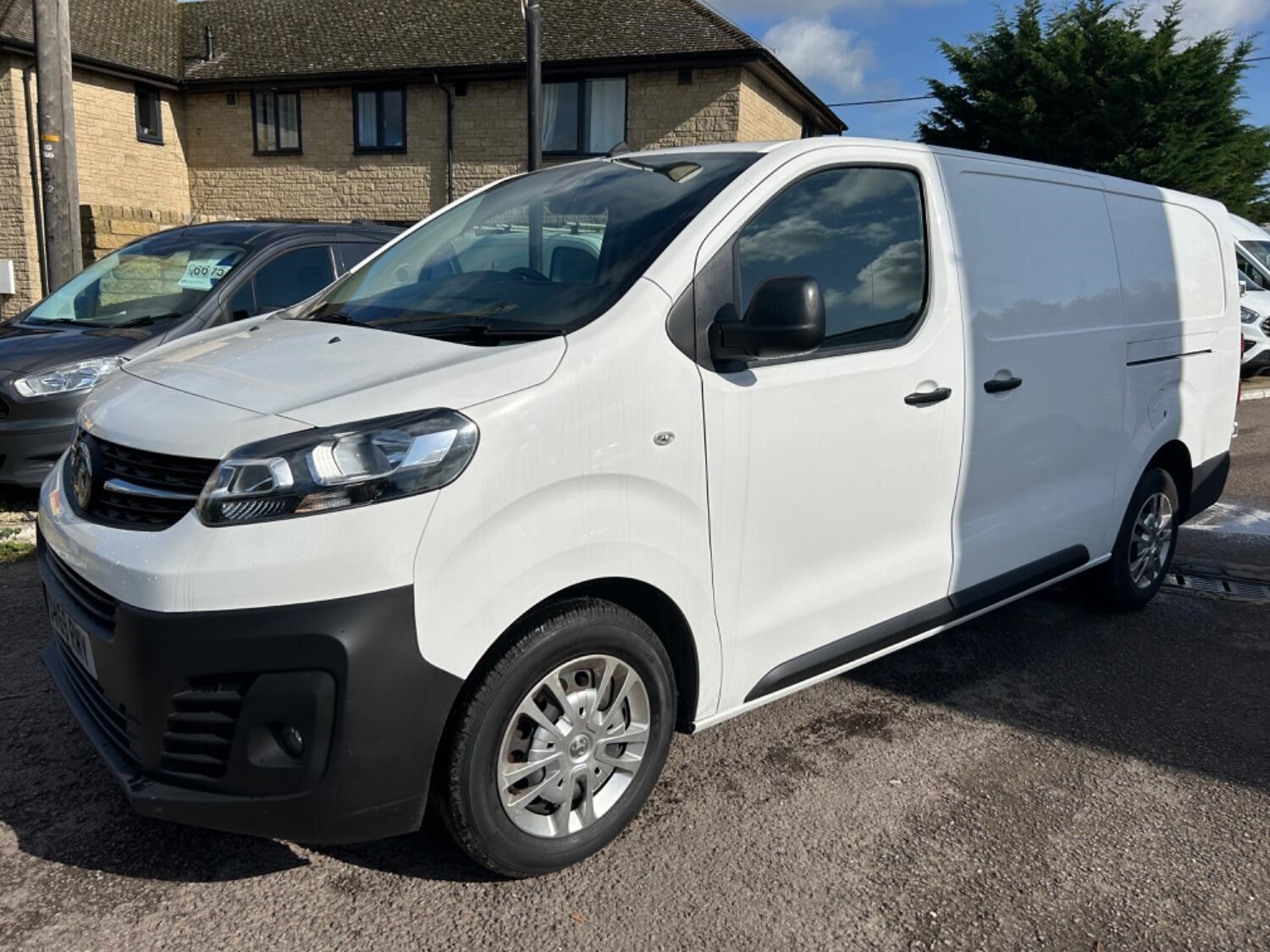 Vauxhall Vivaro Listing Image