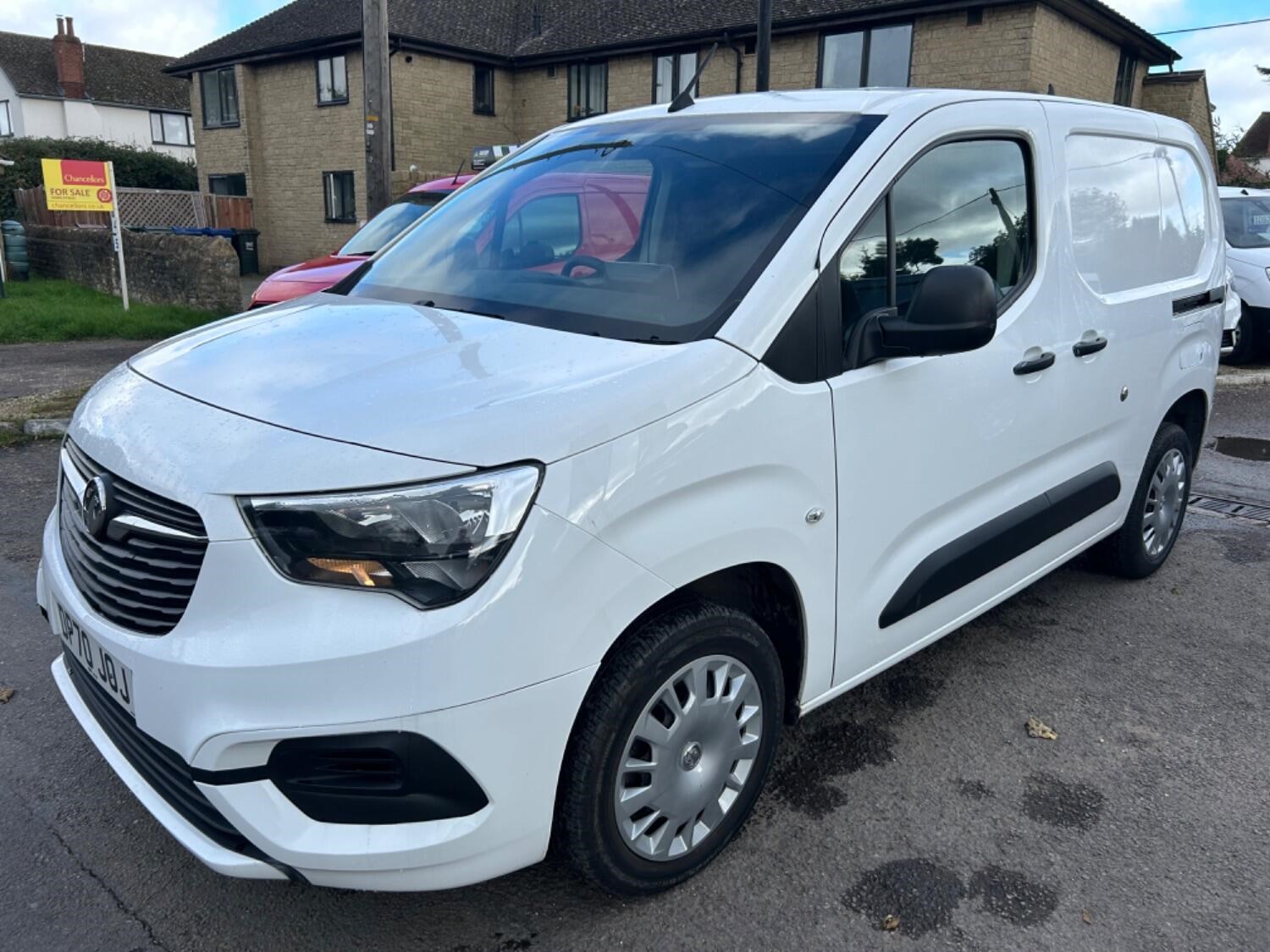 Vauxhall Combo Listing Image