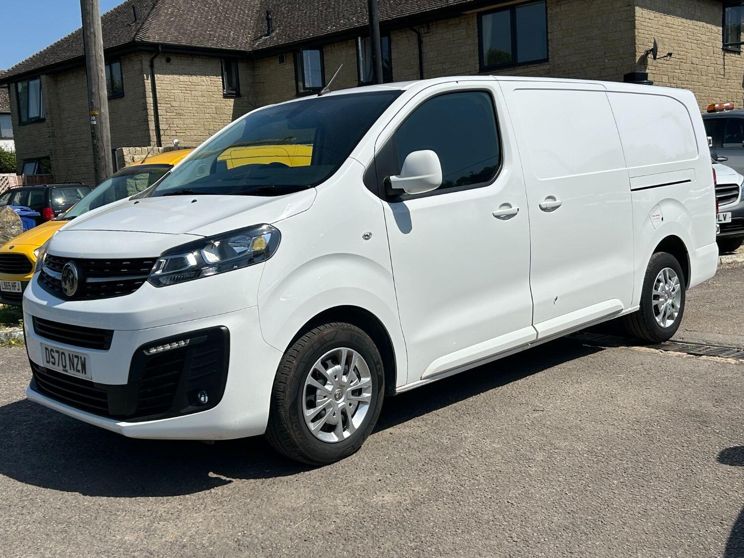 Vauxhall Vivaro Listing Image