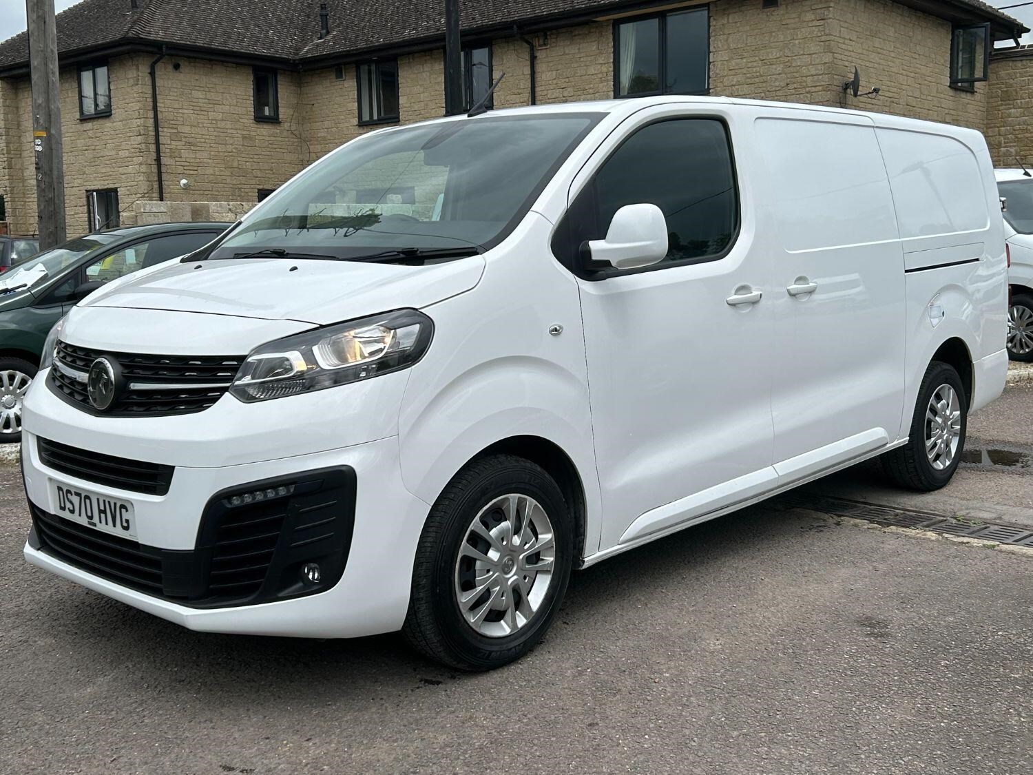 Vauxhall Vivaro Listing Image