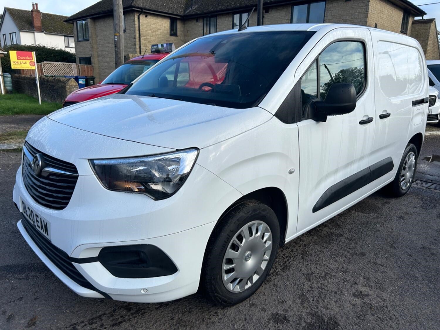 Vauxhall Combo Listing Image