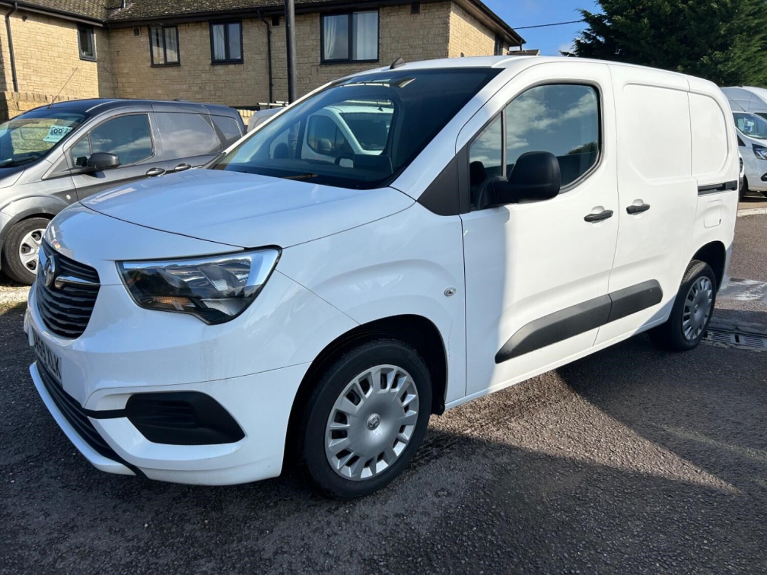 Vauxhall Combo Listing Image