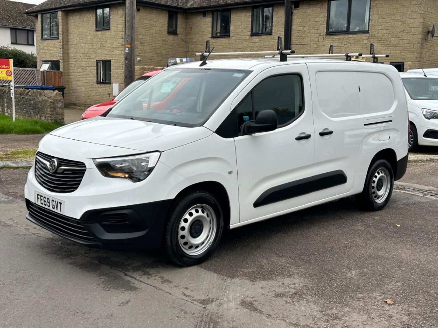 Vauxhall Combo Listing Image