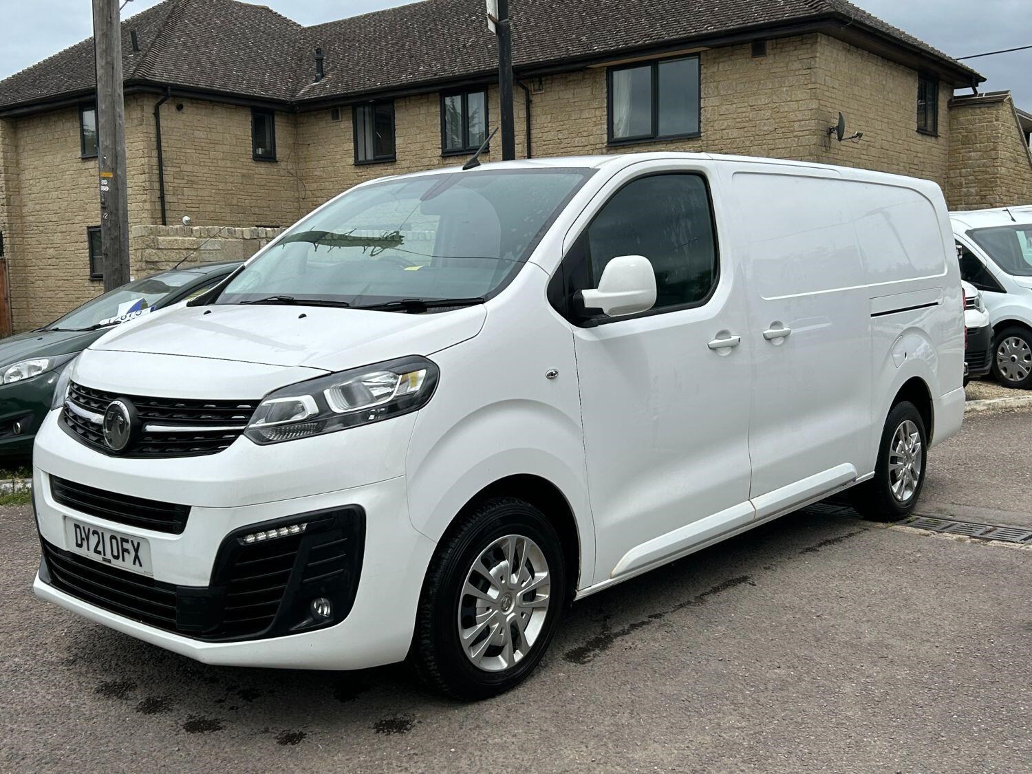 Vauxhall Vivaro Listing Image