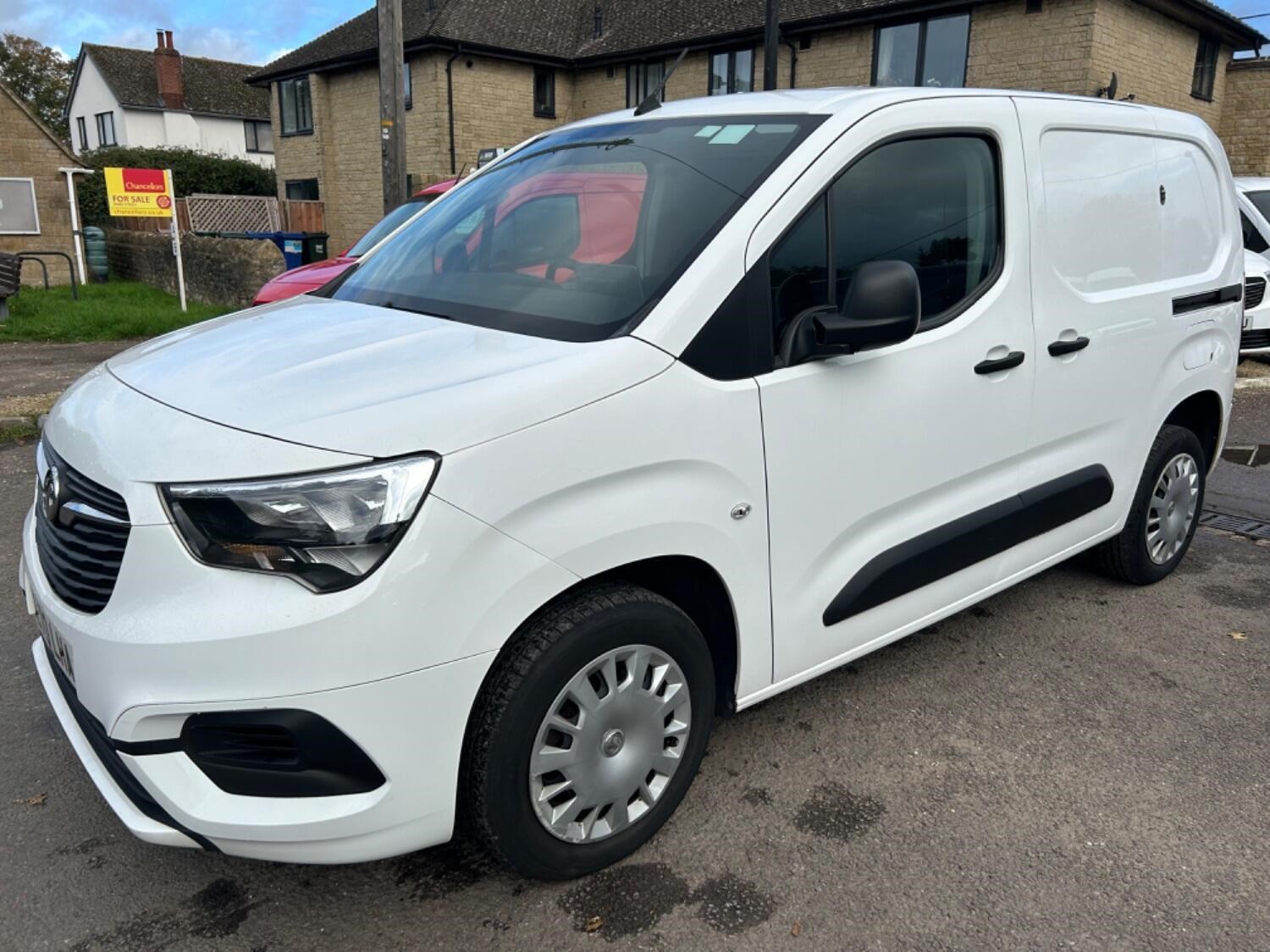 Vauxhall Combo Listing Image