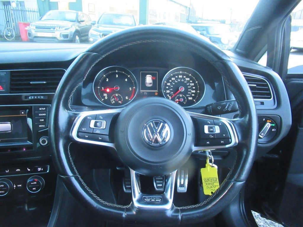 Volkswagen Golf Listing Image