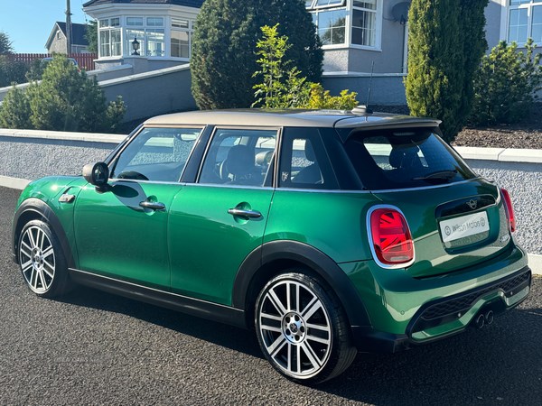 MINI Hatch Listing Image