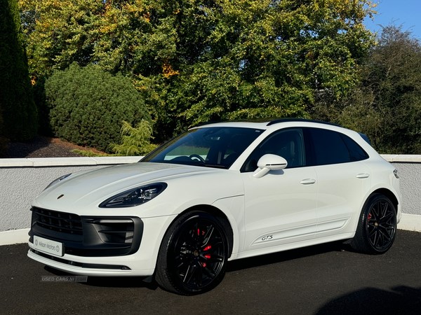 Porsche Macan Listing Image