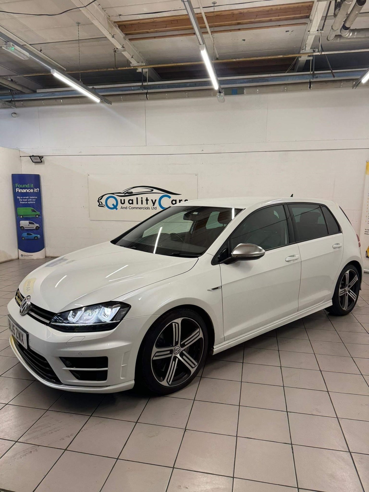 Volkswagen Golf Listing Image