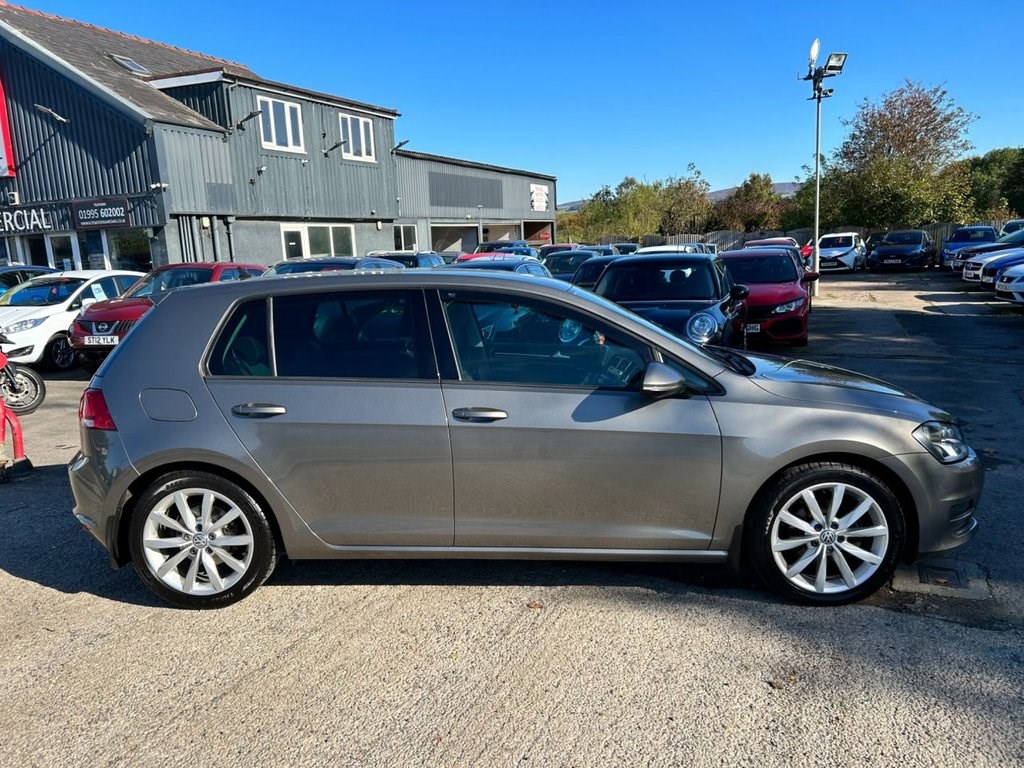 Volkswagen Golf Listing Image