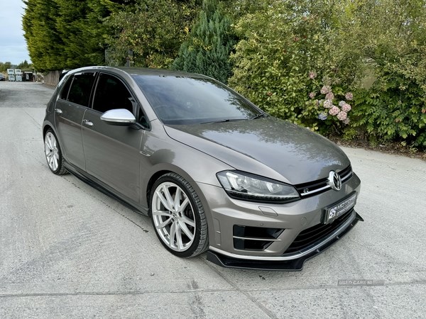 Volkswagen Golf Listing Image