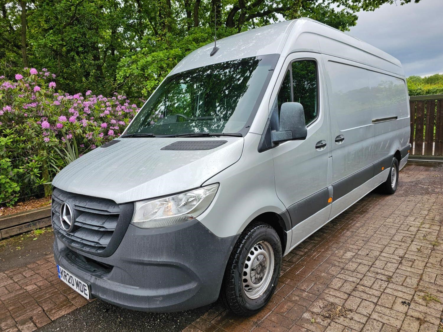 Mercedes-Benz Sprinter Listing Image