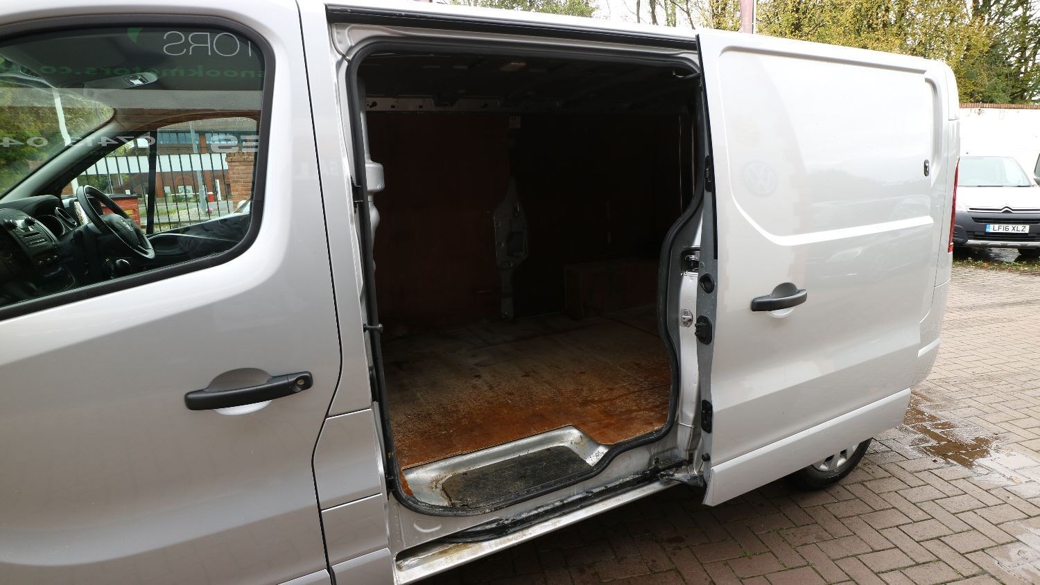 Vauxhall Vivaro Listing Image