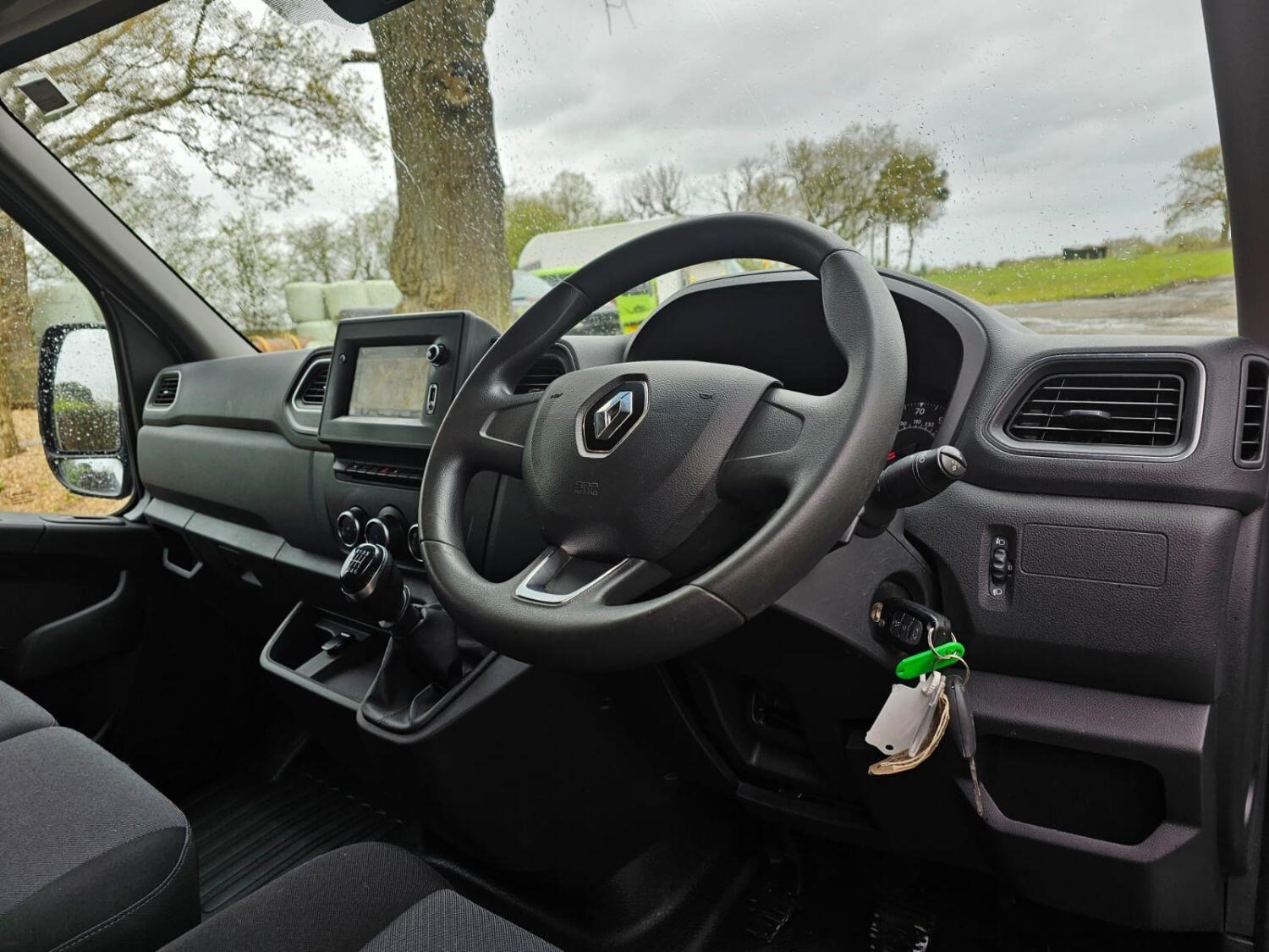 Renault Master Listing Image