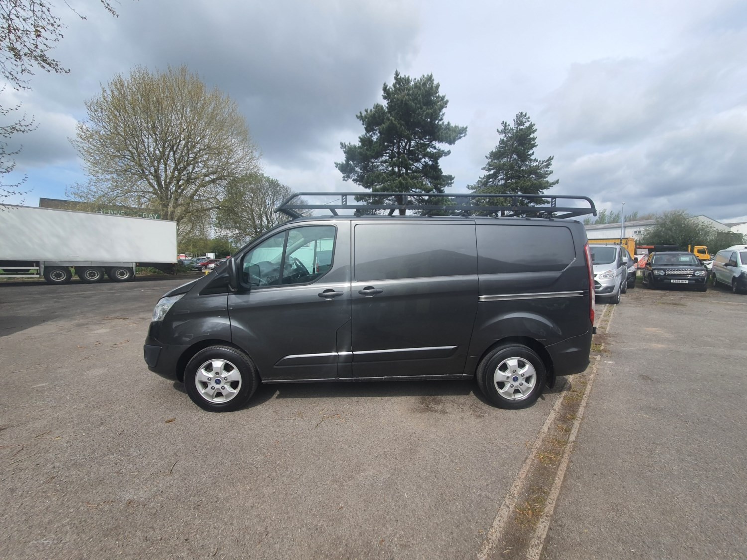 Ford Transit Custom Listing Image