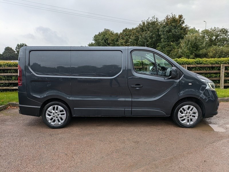 Renault Trafic Listing Image