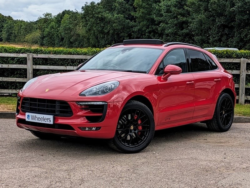 Porsche Macan Listing Image