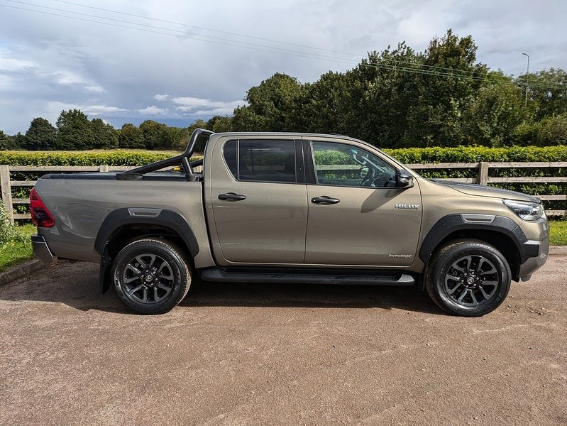 Toyota Hilux Listing Image