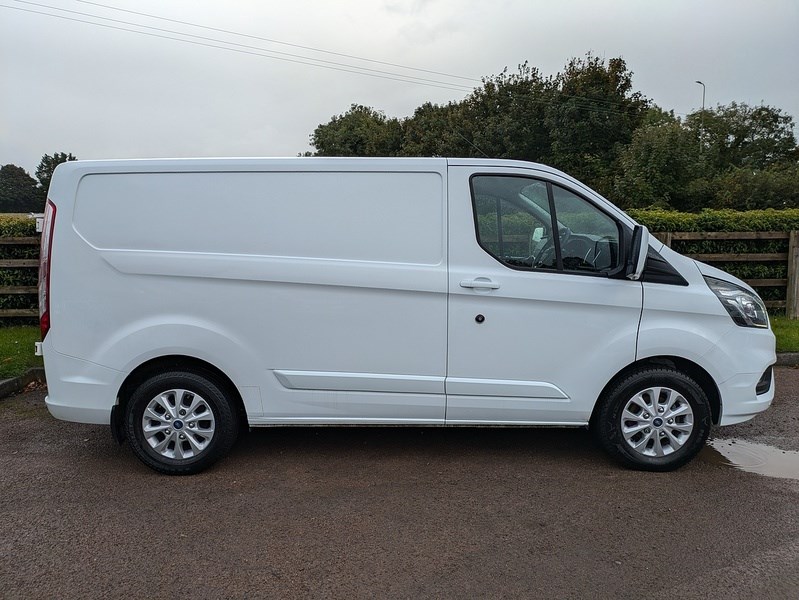 Ford Transit Custom Listing Image