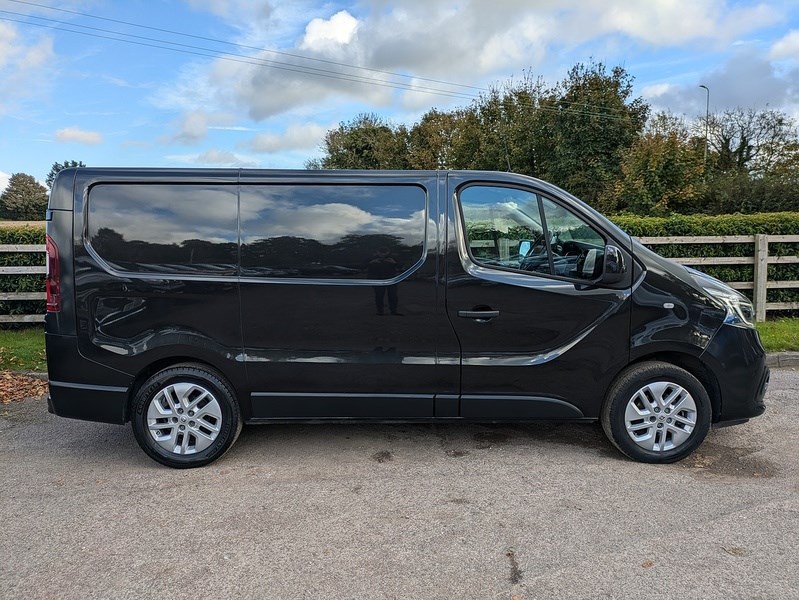 Renault Trafic Listing Image