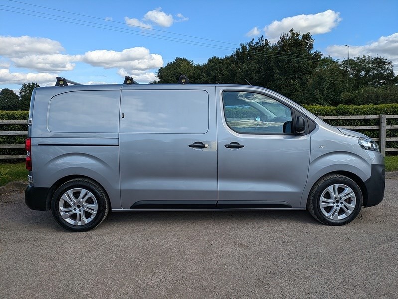 Citroen Dispatch Listing Image