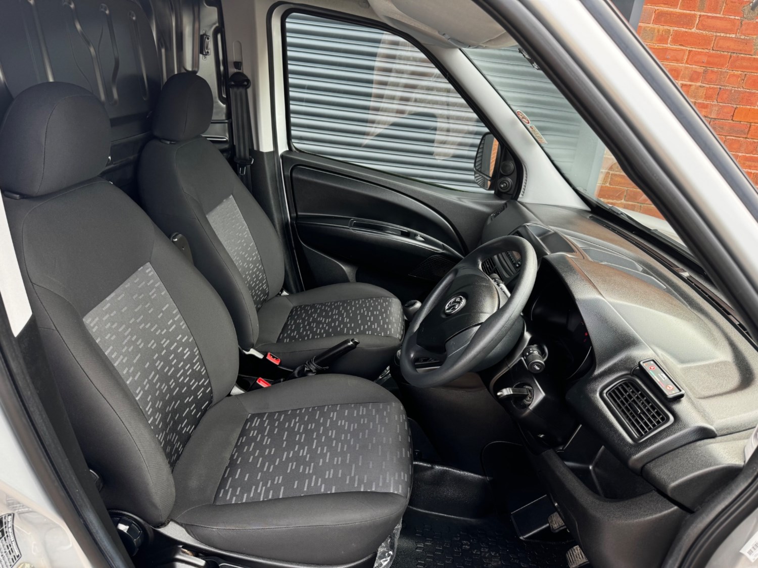 Vauxhall Combo Listing Image