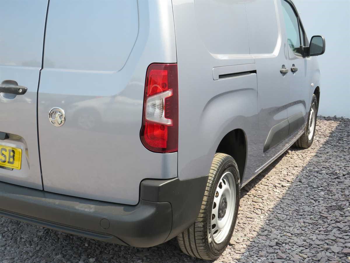 Vauxhall Combo Listing Image