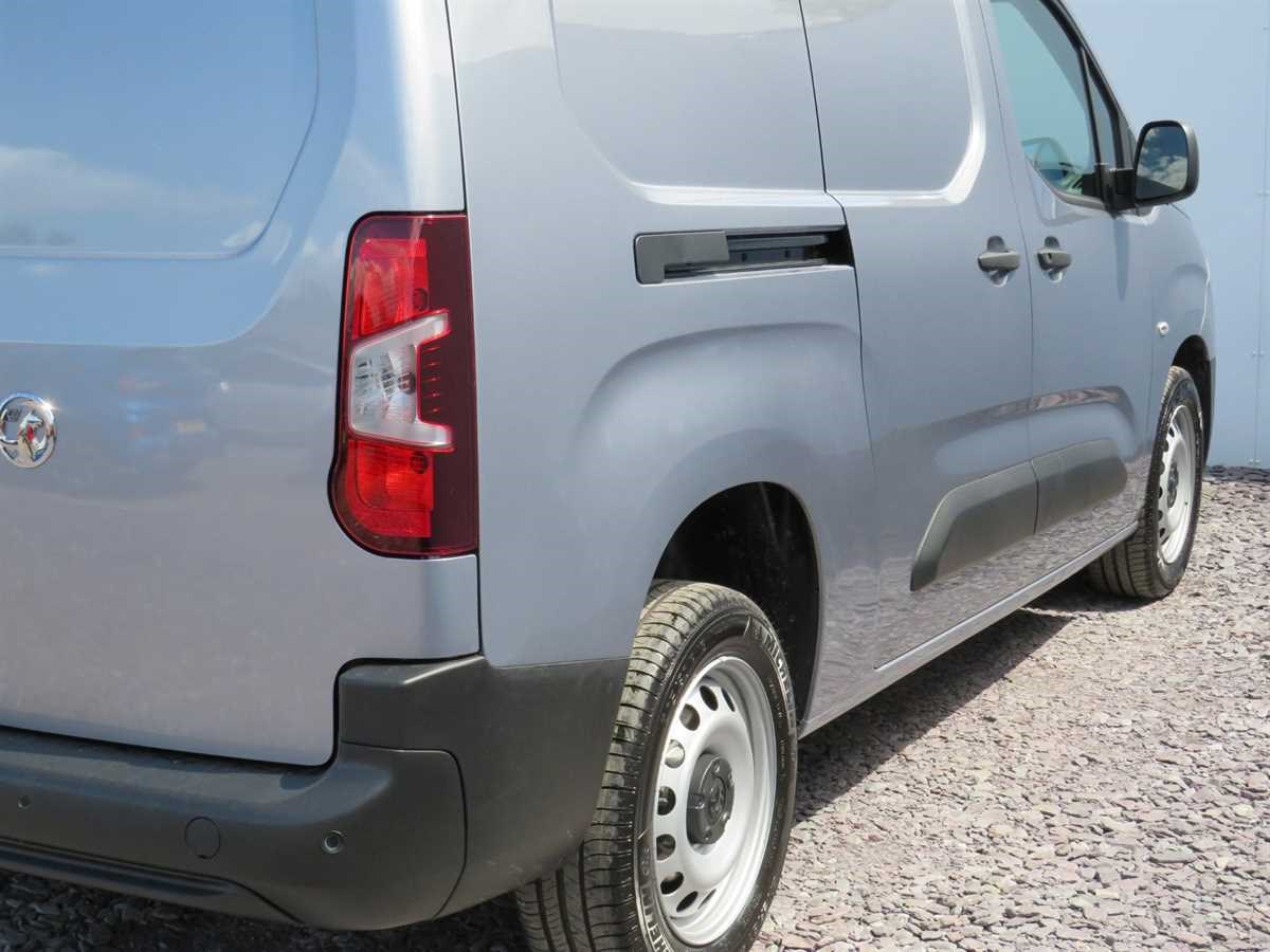 Vauxhall Combo Listing Image