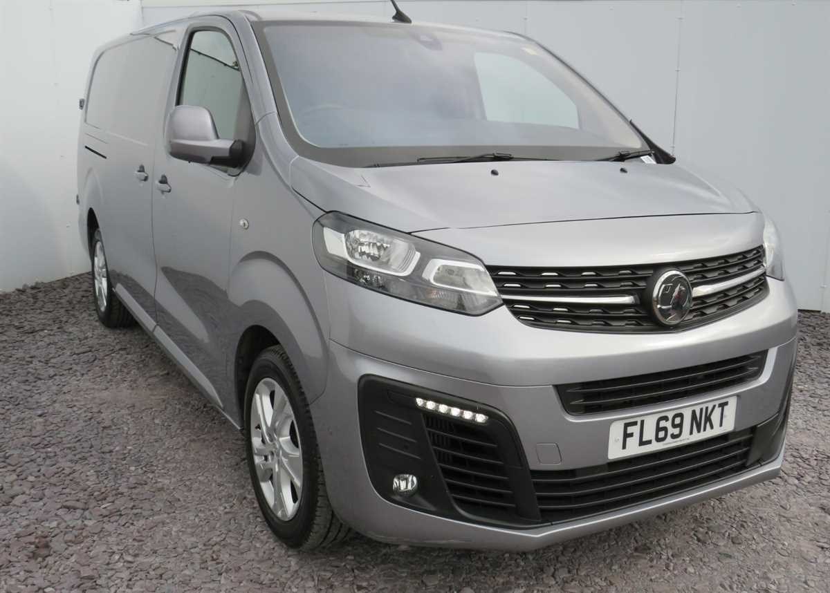 Vauxhall Vivaro Listing Image