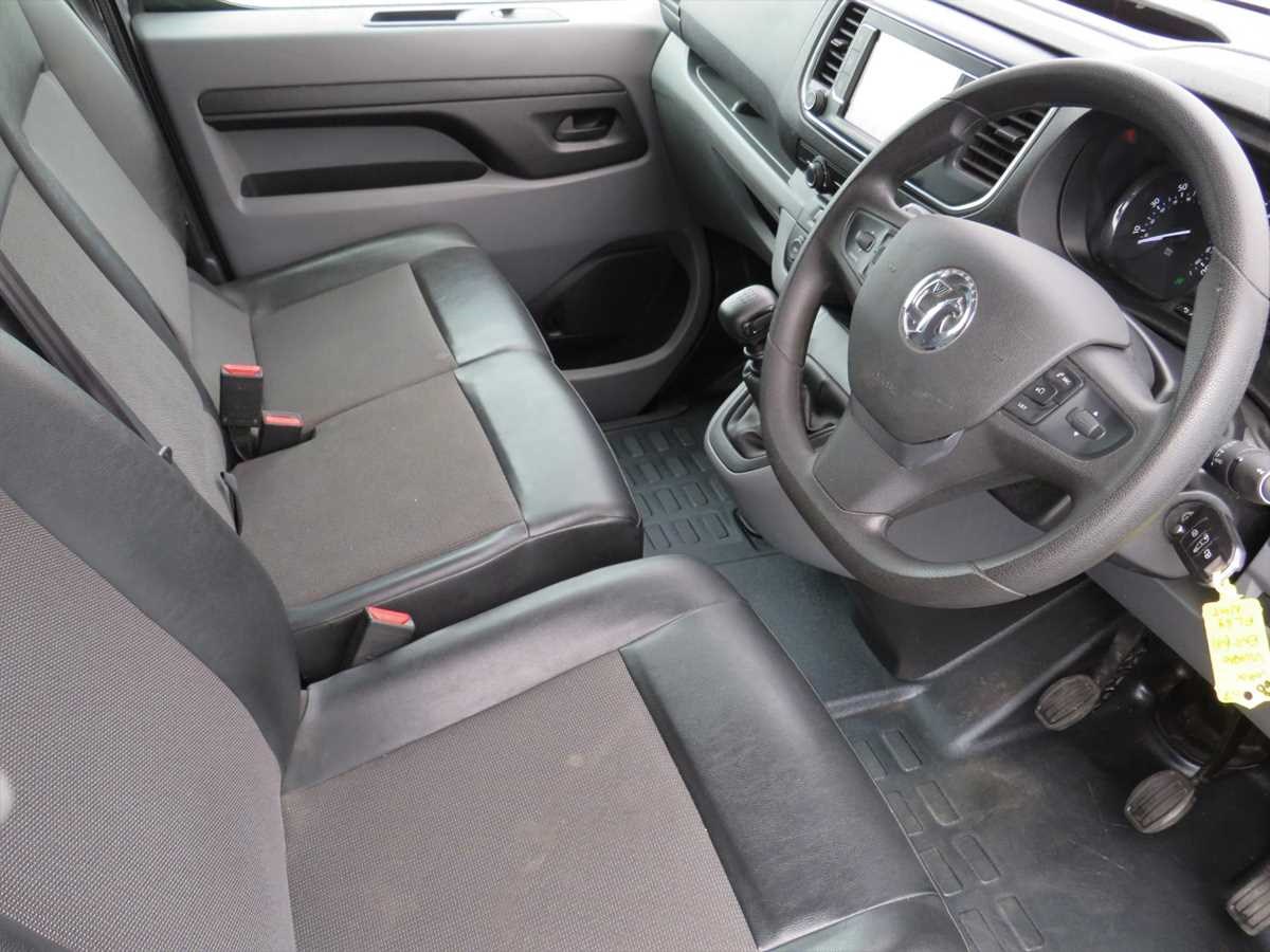 Vauxhall Vivaro Listing Image