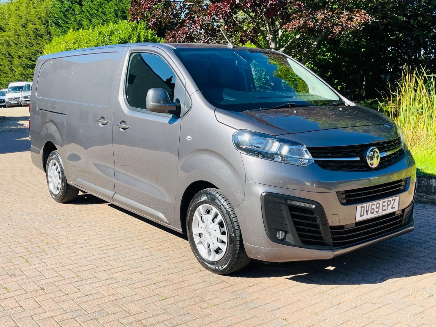 Vauxhall Vivaro Listing Image