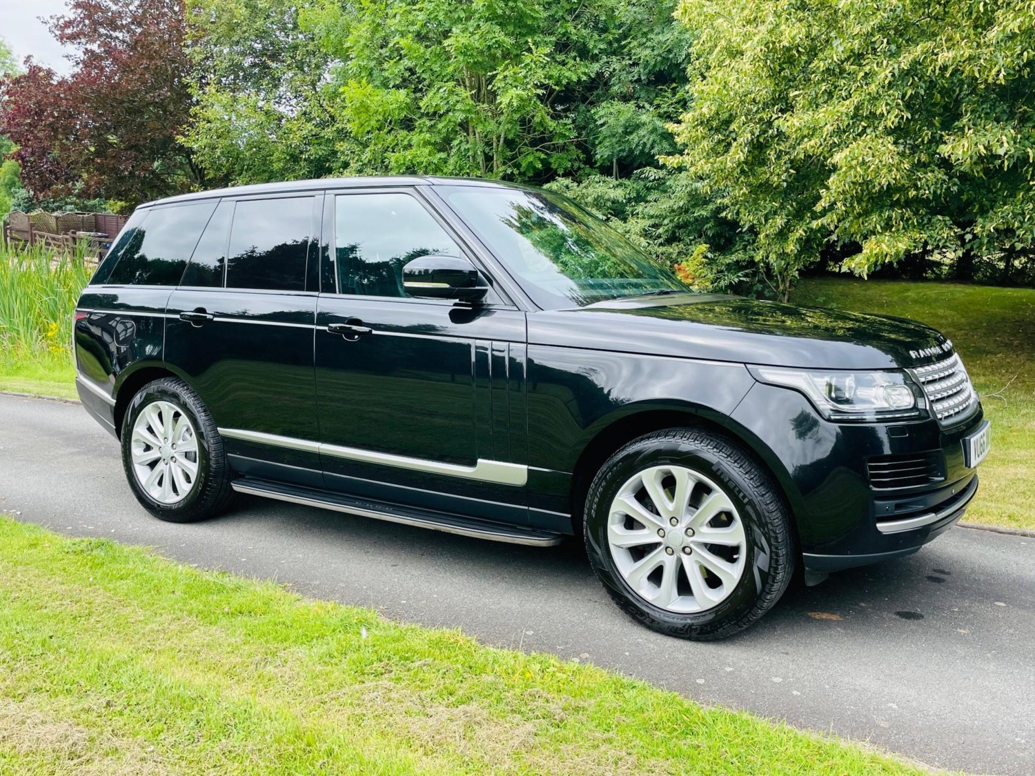 Land Rover Range Rover Listing Image