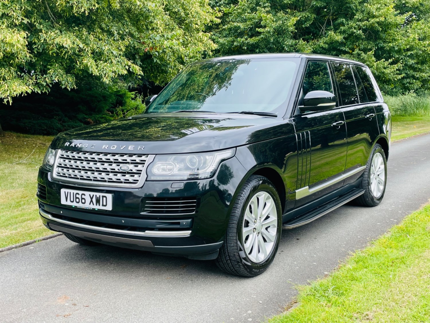 Land Rover Range Rover Listing Image