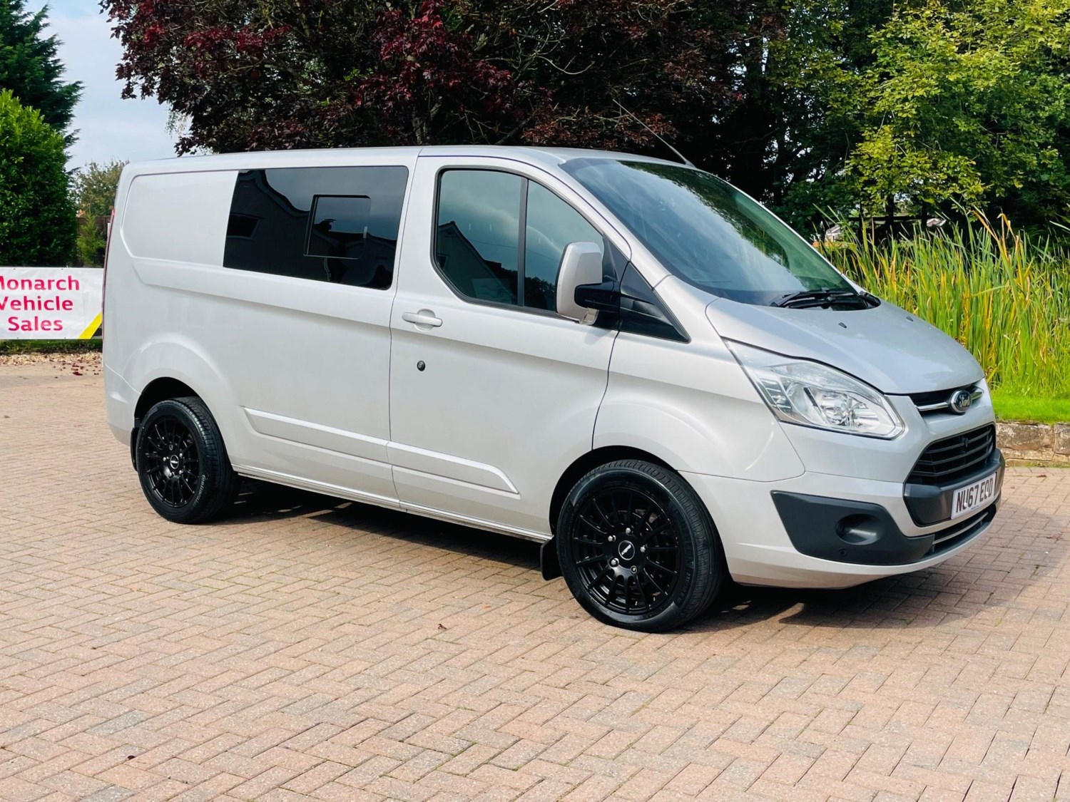 Ford Transit Custom Listing Image