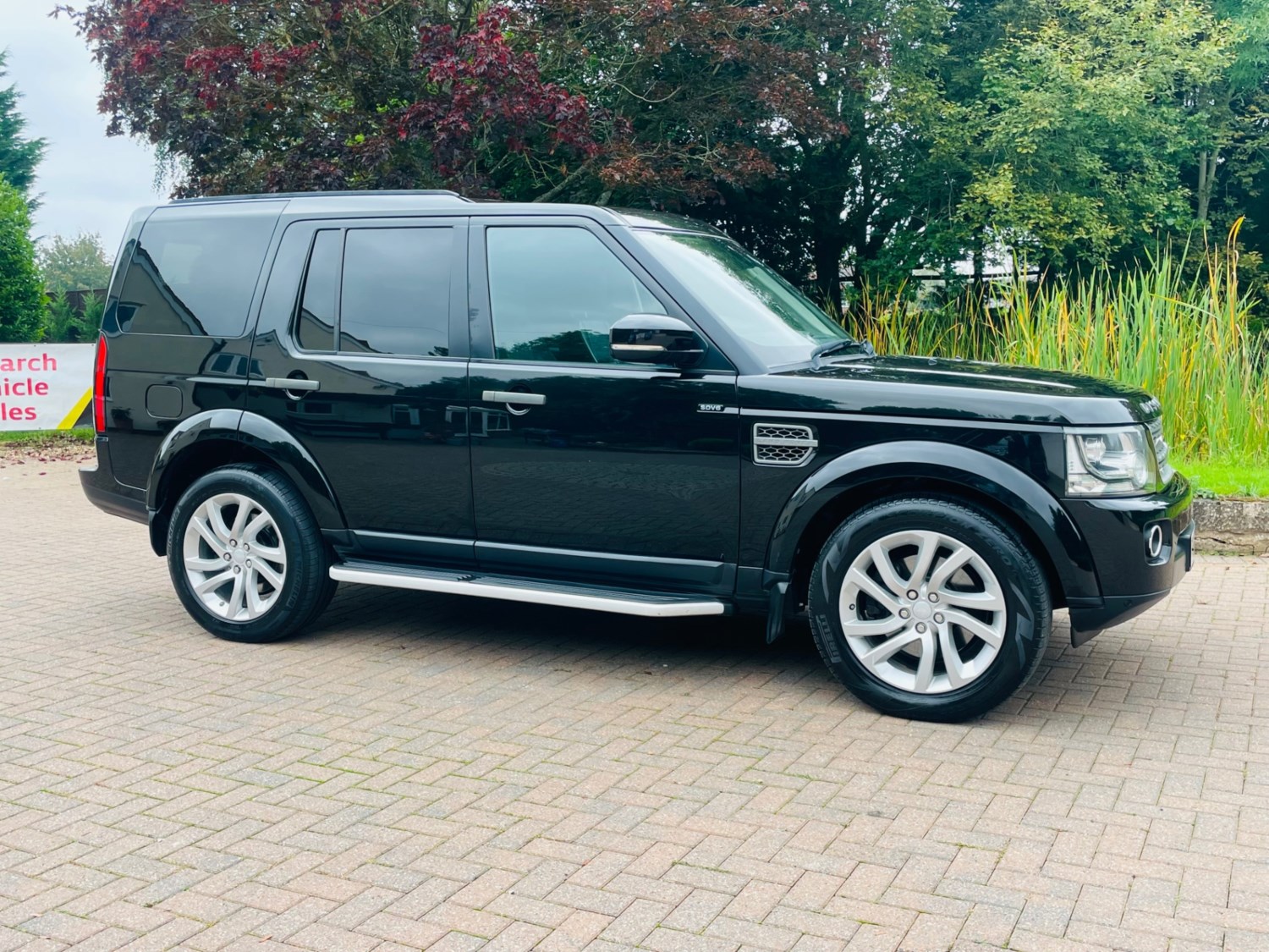 Land Rover Discovery Listing Image