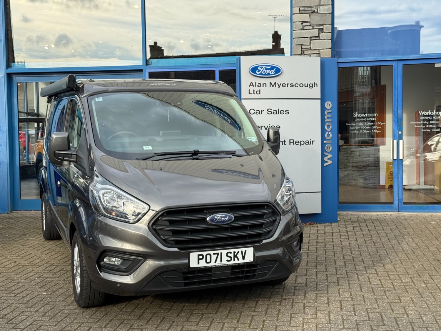 Ford Transit Custom Listing Image