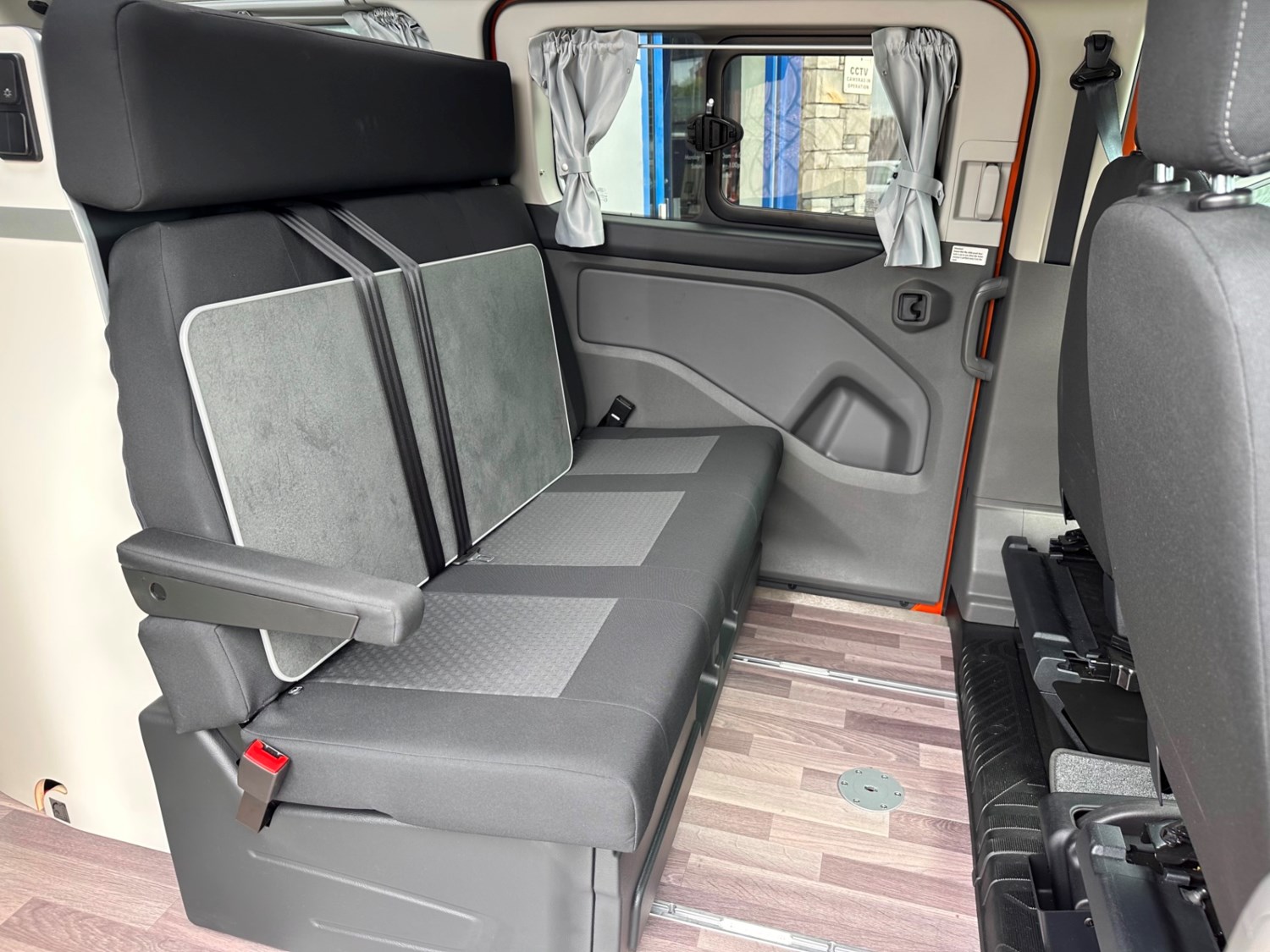 Ford Transit Custom Listing Image