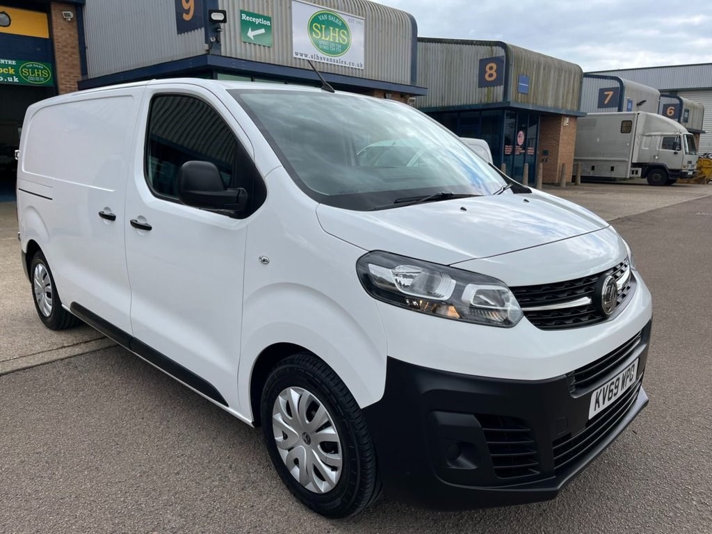 Vauxhall Vivaro Listing Image