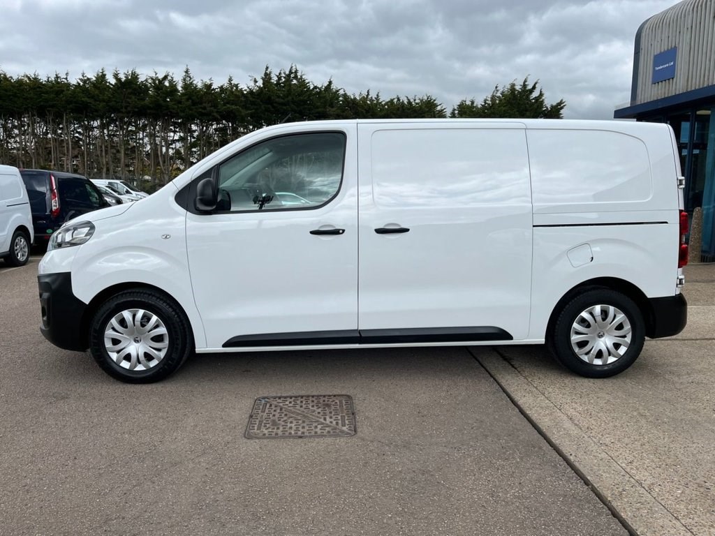 Vauxhall Vivaro Listing Image