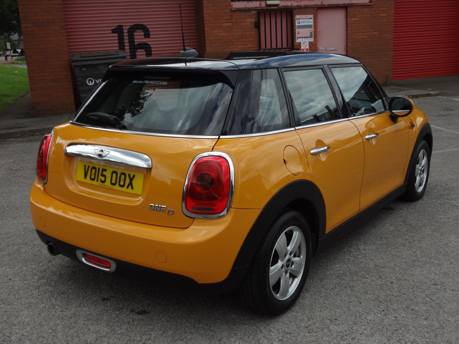 MINI Hatch Listing Image