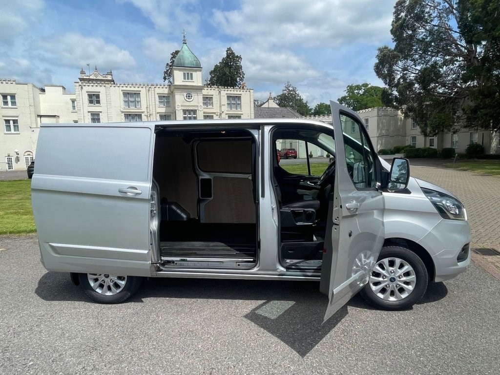 Ford Transit Custom Listing Image