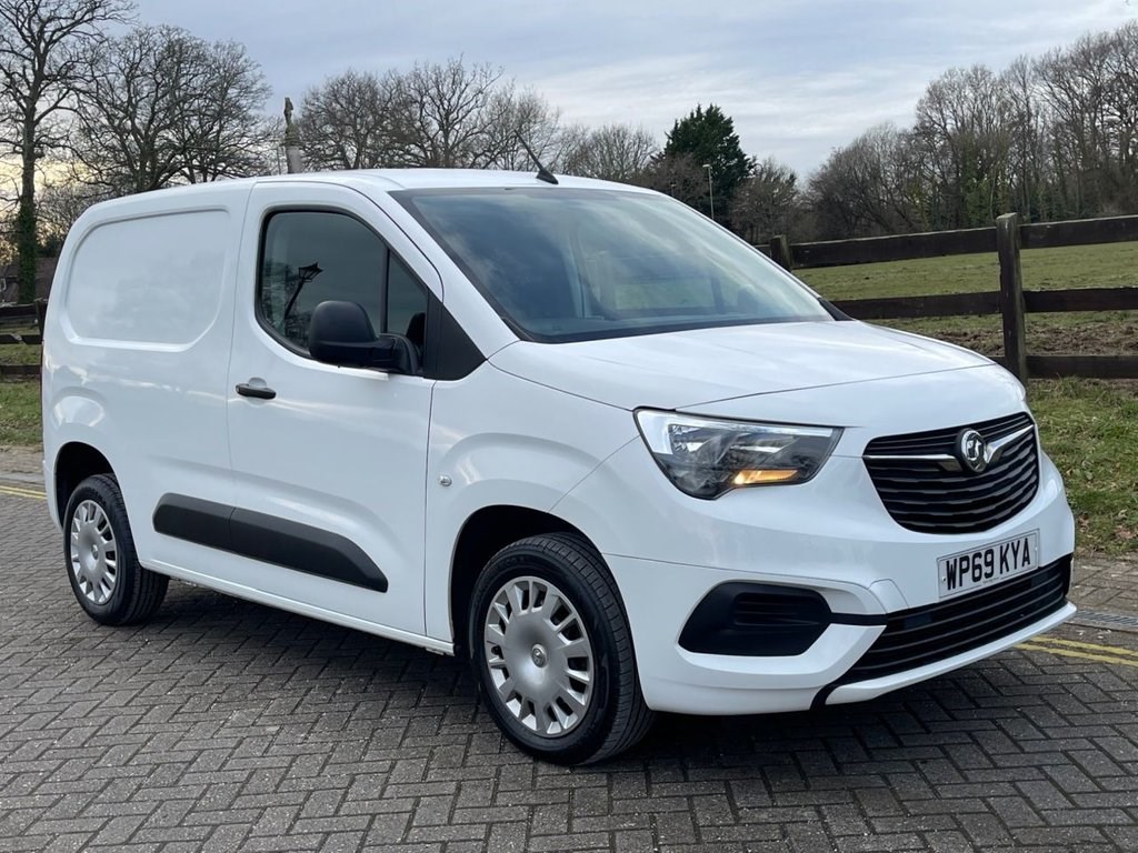 Vauxhall Combo Listing Image