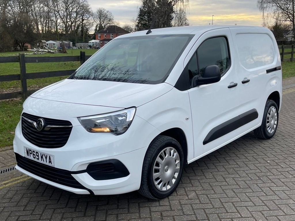 Vauxhall Combo Listing Image