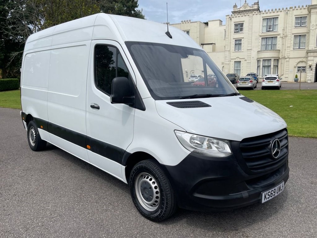 Mercedes-Benz Sprinter Listing Image