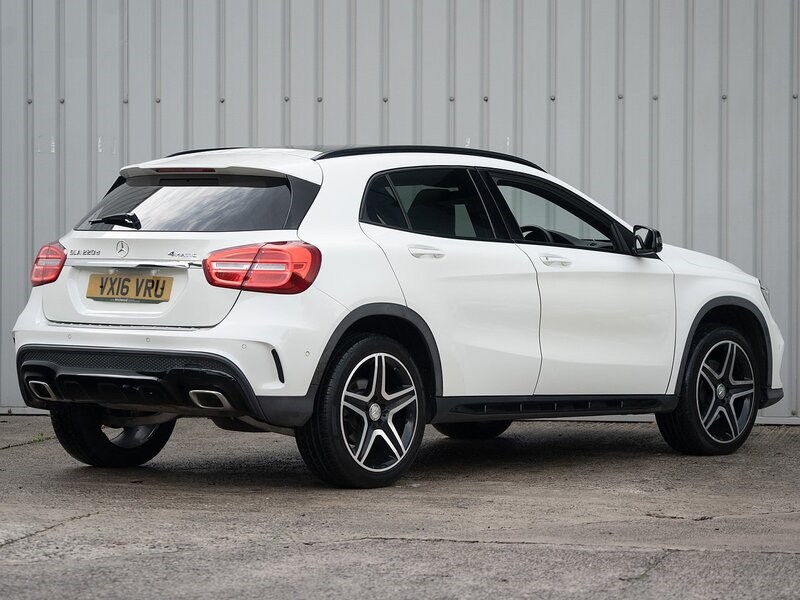 Mercedes-Benz GLA Listing Image